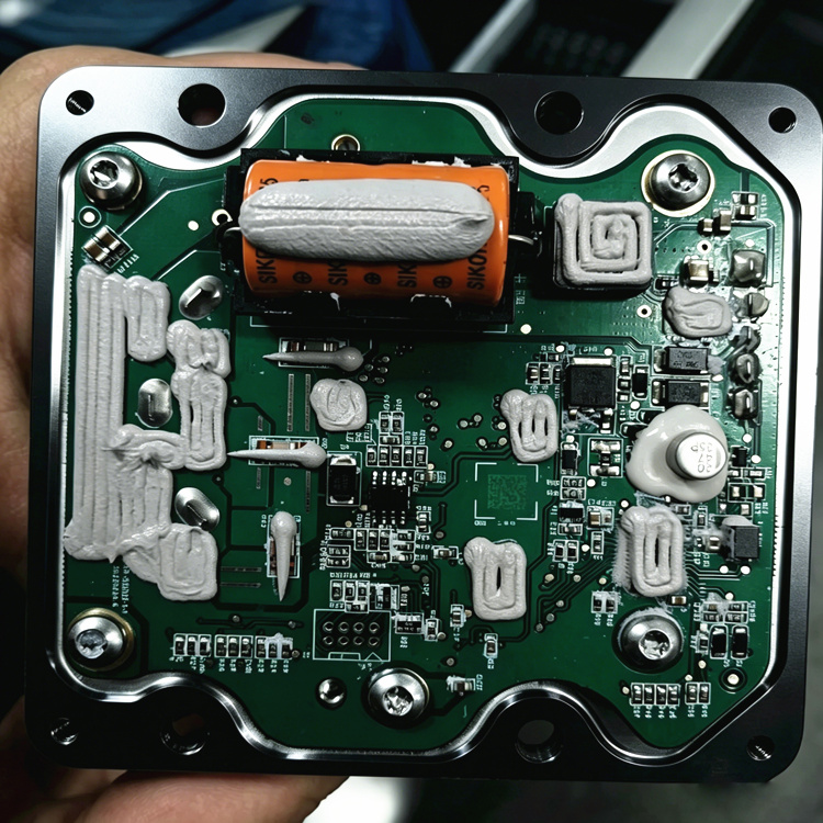 8.0W双组份导热凝胶TIF080AB-11S